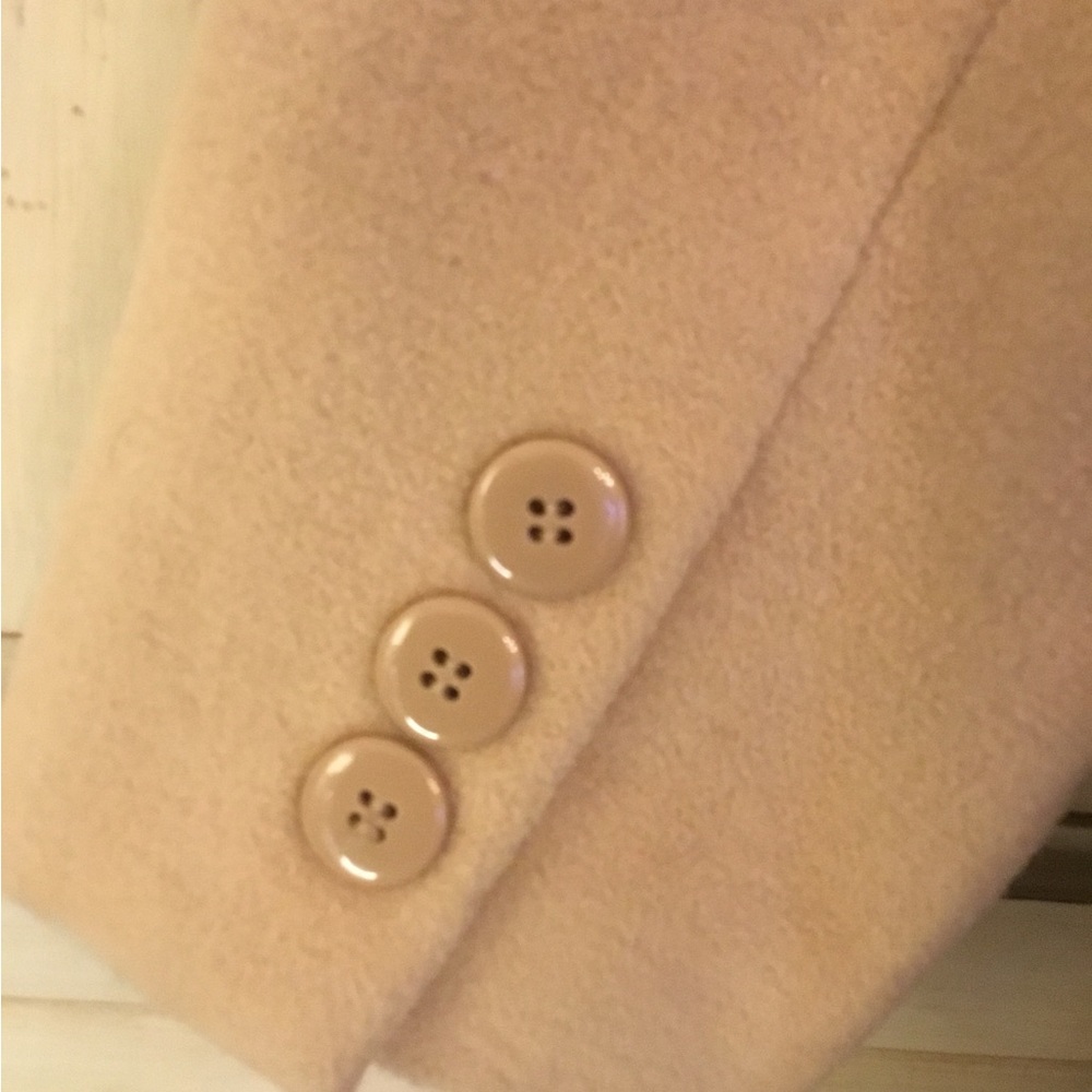 Elegant Chadwick’s Beige Women's Wool Coat Size 14 - Picture 3 of 6